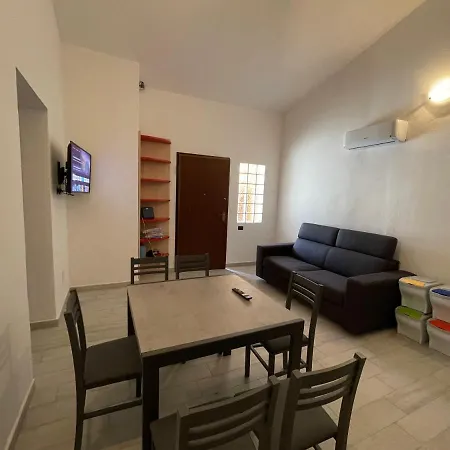 Ichnos House *
